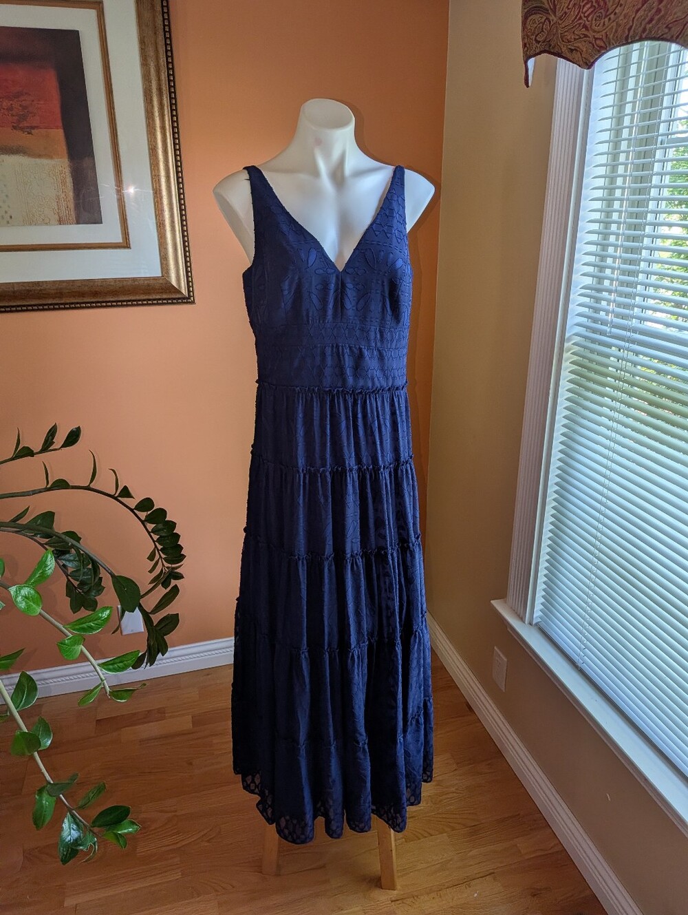 NEWTommyHilfiger Navy V-Neck Tiered Maxi Dress - Women's Size 10